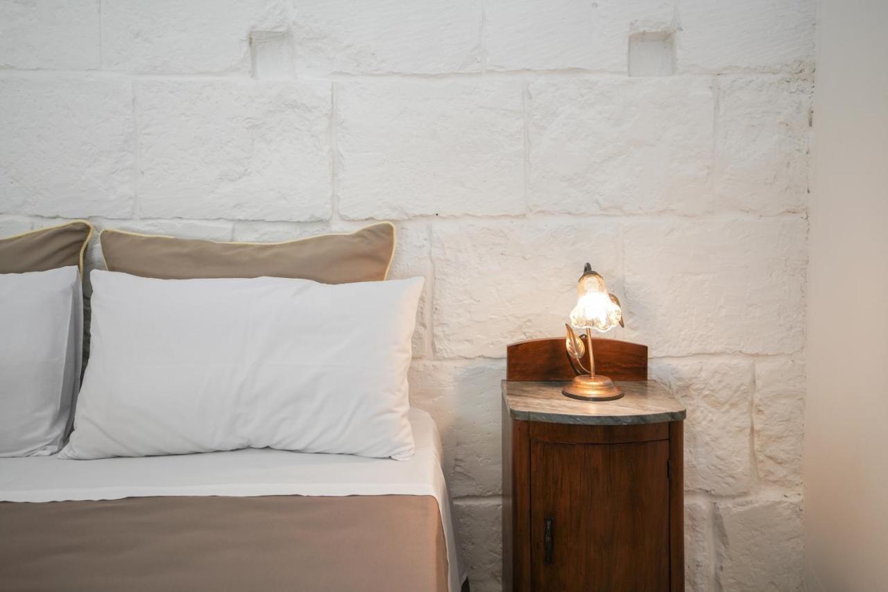 Casa Frea Dimora Storica Bed & Breakfast Martano Exterior photo