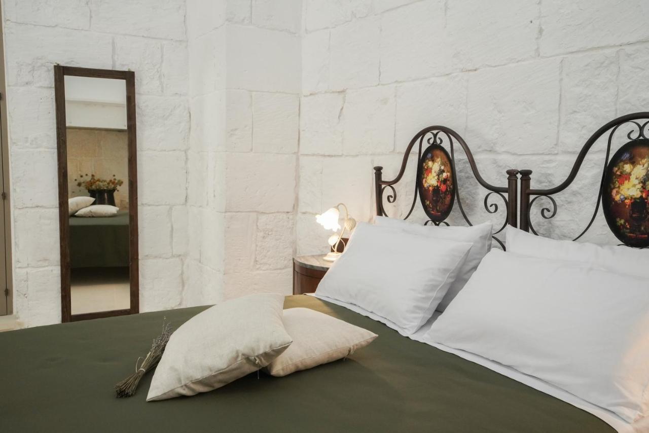 Casa Frea Dimora Storica Bed & Breakfast Martano Exterior photo