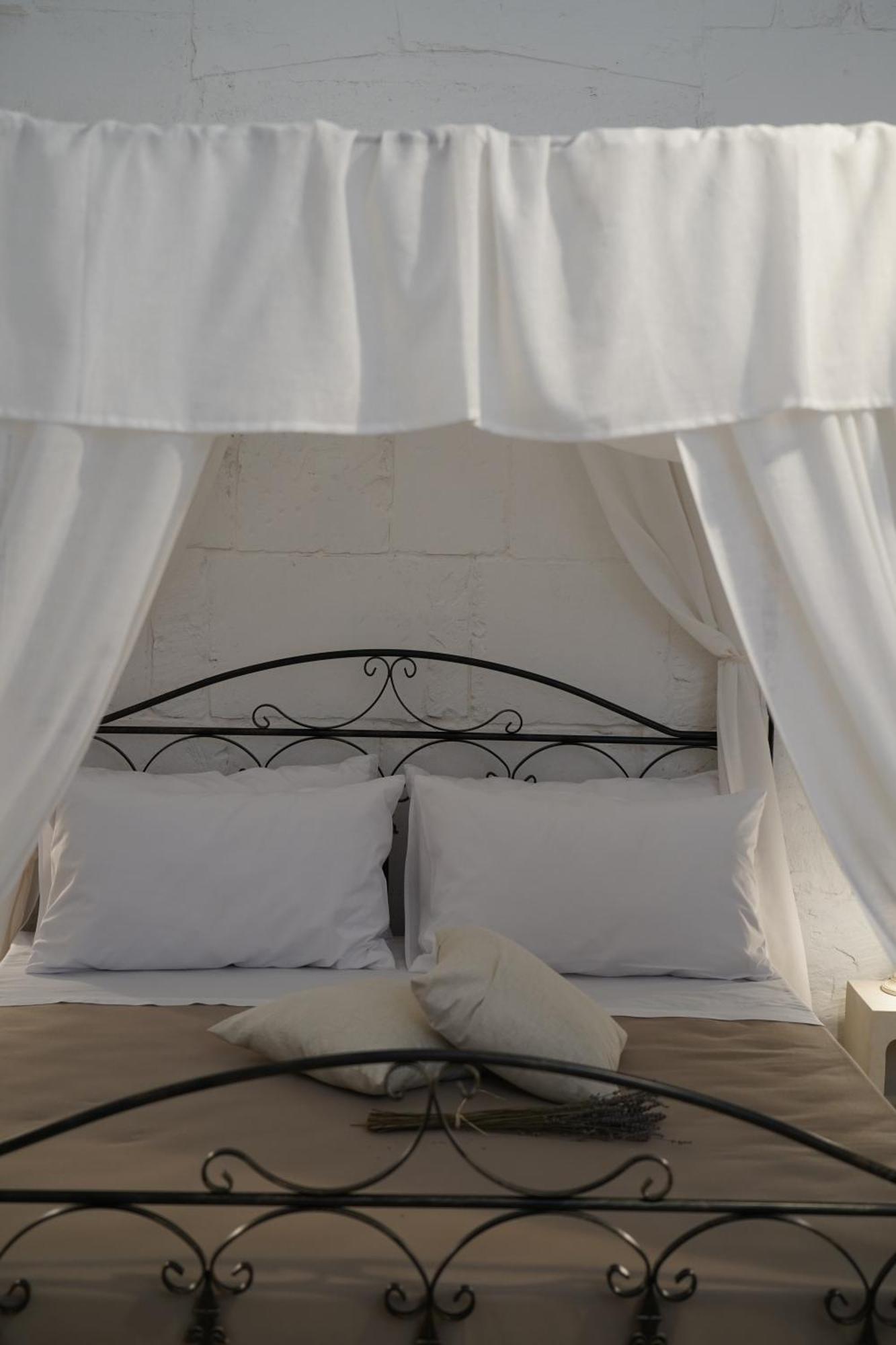 Casa Frea Dimora Storica Bed & Breakfast Martano Exterior photo